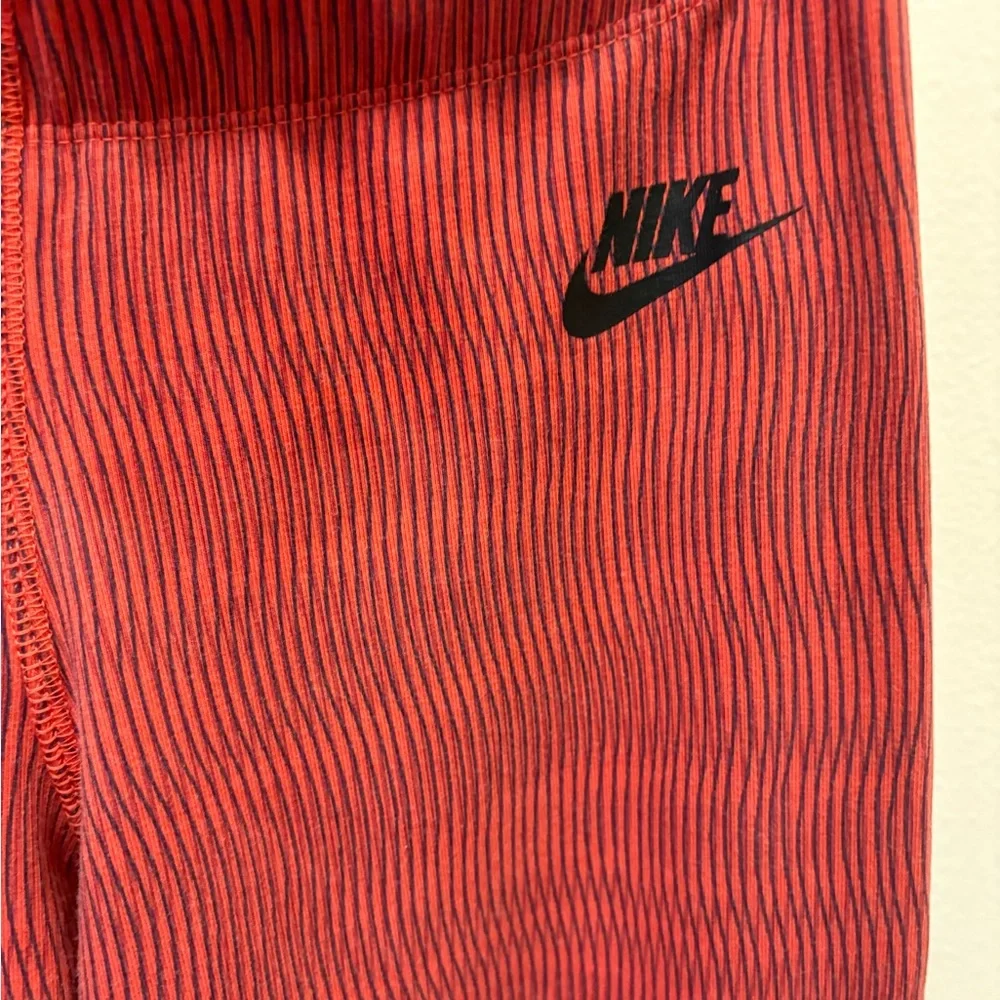 Nike Womens Red & Black Activewear Leggings Yoga Pants Sz S 26”x 28” - Picture 3 of 5